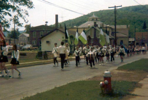 memparade72j.jpg